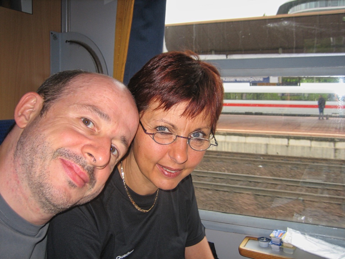 Selfie train