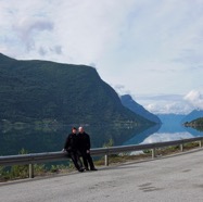 J07_Selfie_Fjord_L_1200.jpeg