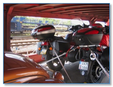 Moto attachée train