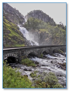Låtefossen Cascade Route